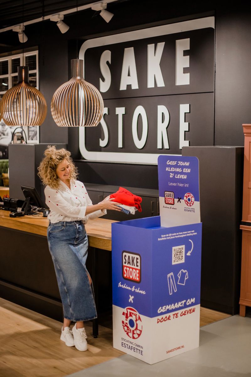 Sake Store Promo Textielinzamelbox