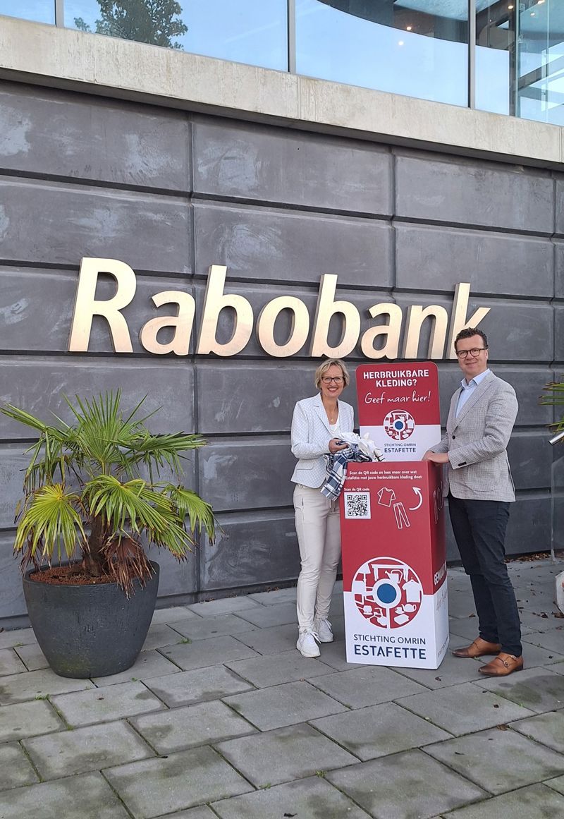 Textielinzamelbox Voor De Rabobank In Heerenveen Gecropt