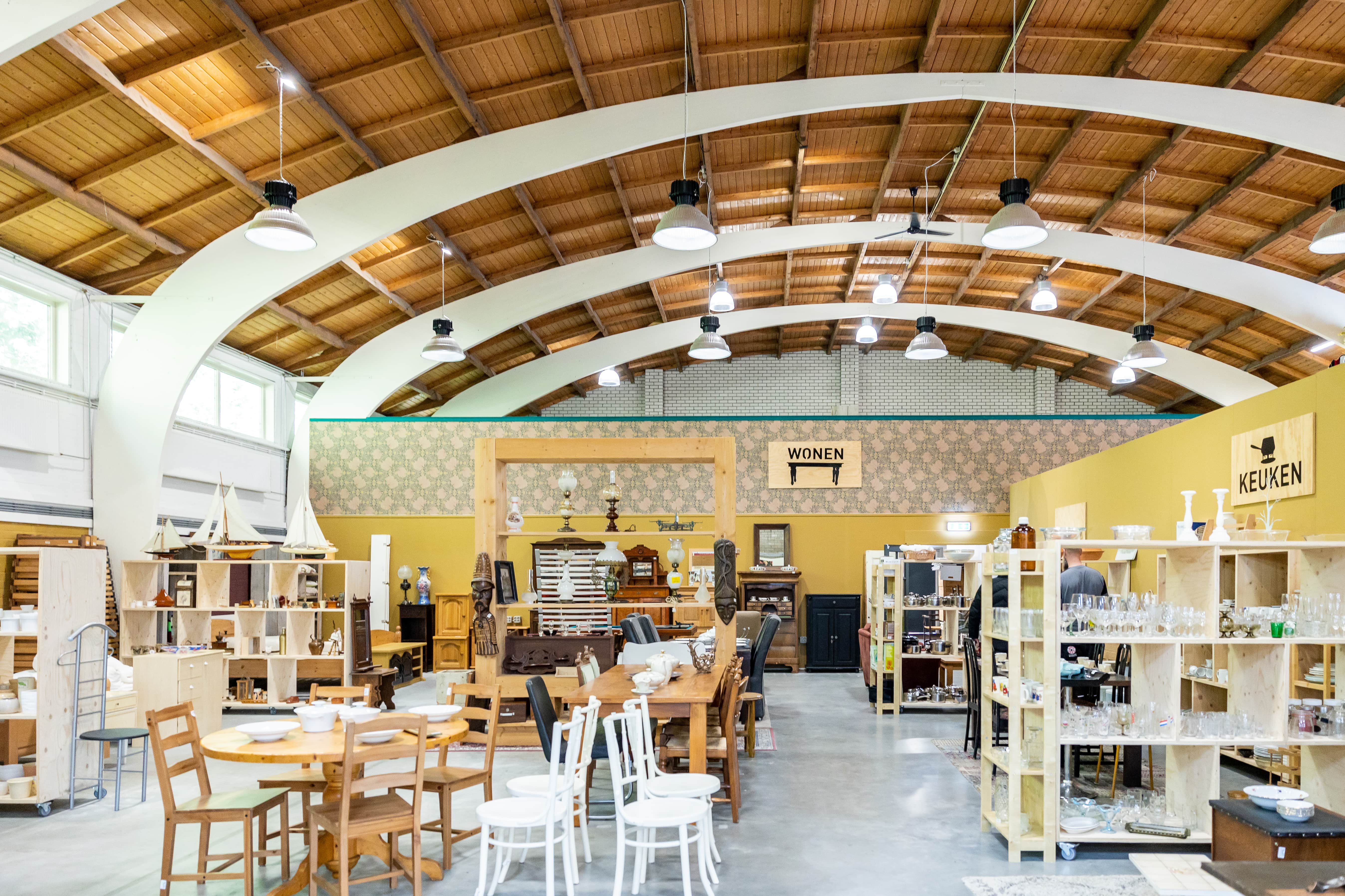 Estafette Burgum Winkel