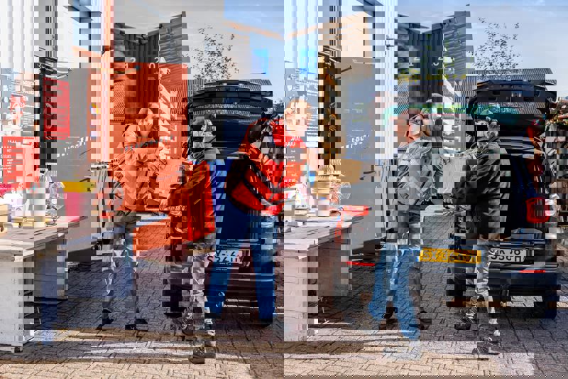 Inbreng Estafette Spullen Inleveren