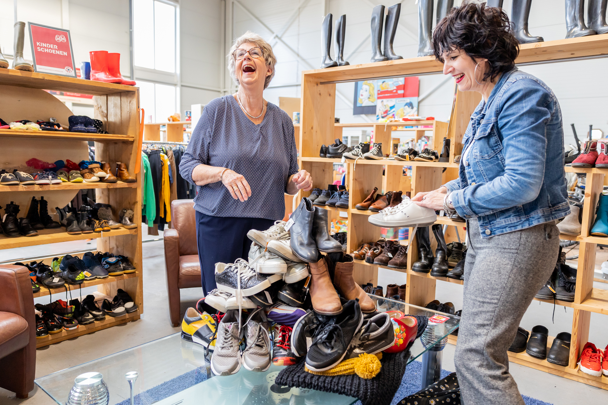 Jetty En Silvia In De Schoenen Harlingen